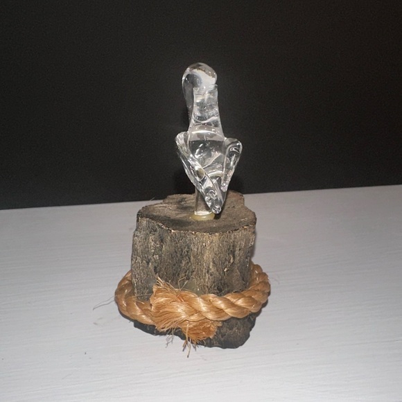 Hand Blown Glass Pelican Figurine Mounted on Wooden Base with Nautical Rope - Picture 3 of 7